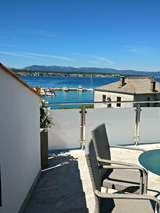 Apartments Vila Dk Malinska Bagian luar foto