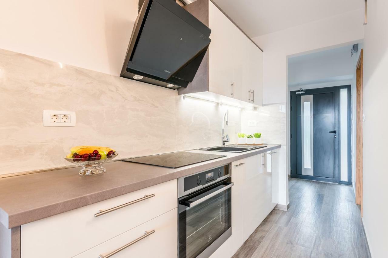 Apartments Vila Dk Malinska Bagian luar foto